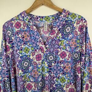 Dear Scarlett Lizzy Medallion Tunic Blouse M Lightweight Stretch Knit Pullover